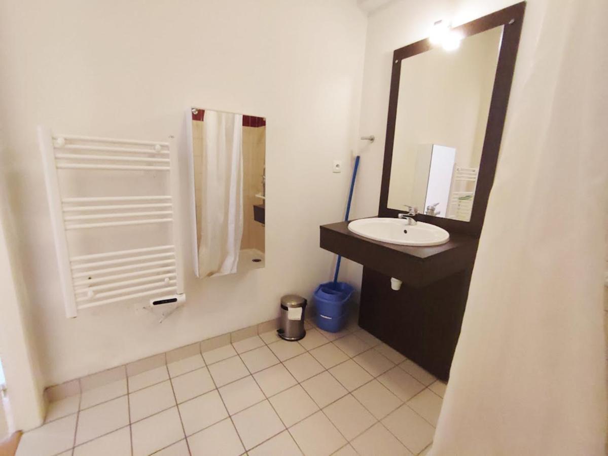 Appartement Zenitude, T3, Centre Luchon, Wifi, Casier A Skis, Ascenseur, 6 Personnes