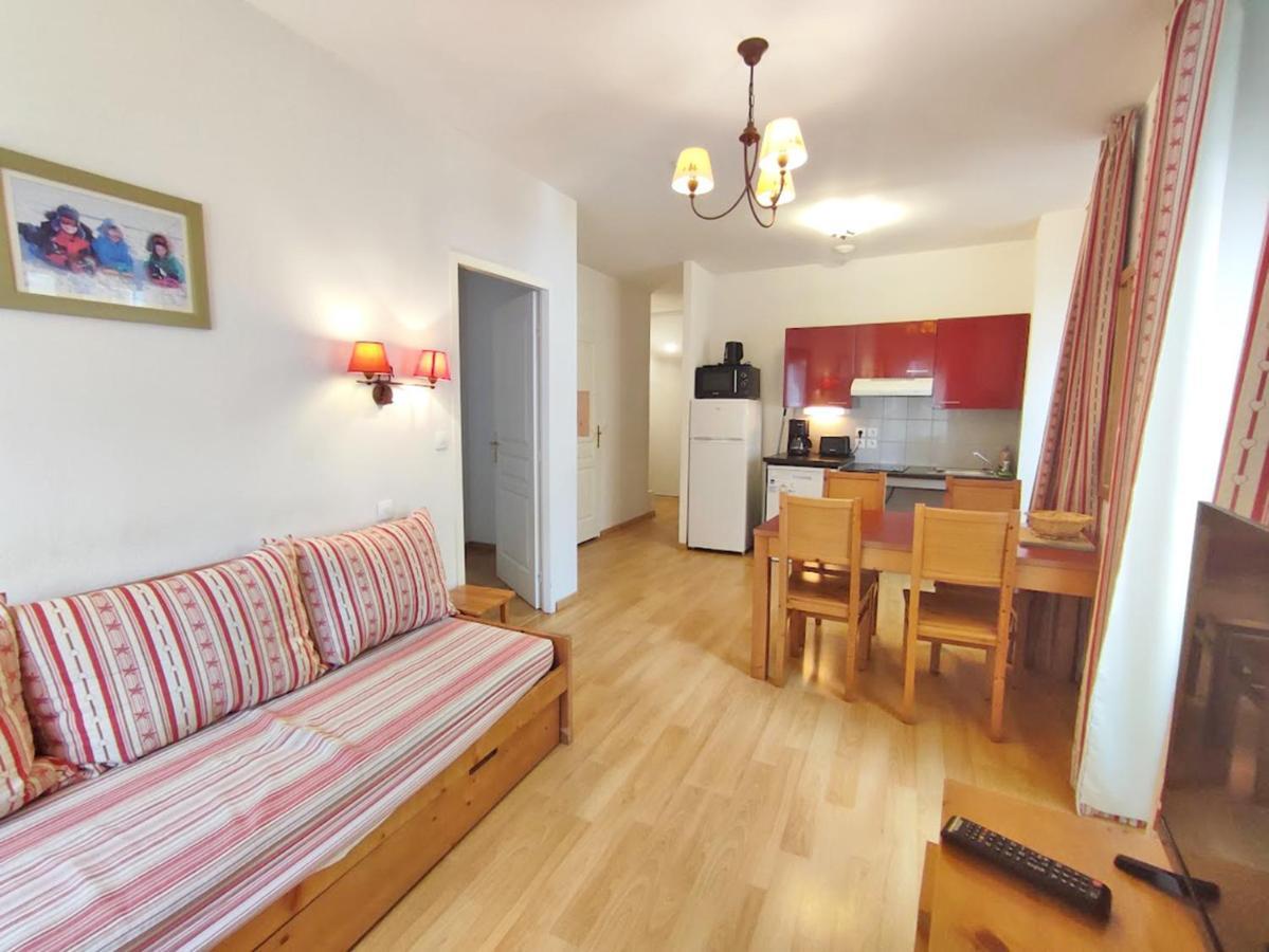 Appartement Zenitude, T3, Centre Luchon, Wifi, Casier A Skis, Ascenseur, 6 Personnes