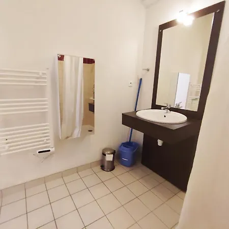 Zenitude, T3, Centre Luchon, Wifi, Casier A Skis, Ascenseur, 6 Personnes Bagnères-de-Luchon Exterior foto