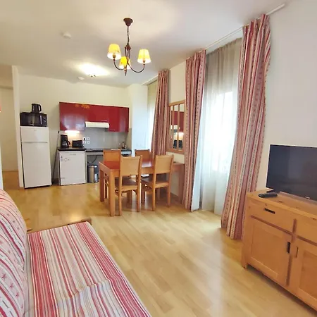 Zenitude, T3, Centre Luchon, Wifi, Casier A Skis, Ascenseur, 6 Personnes Bagnères-de-Luchon Exterior foto
