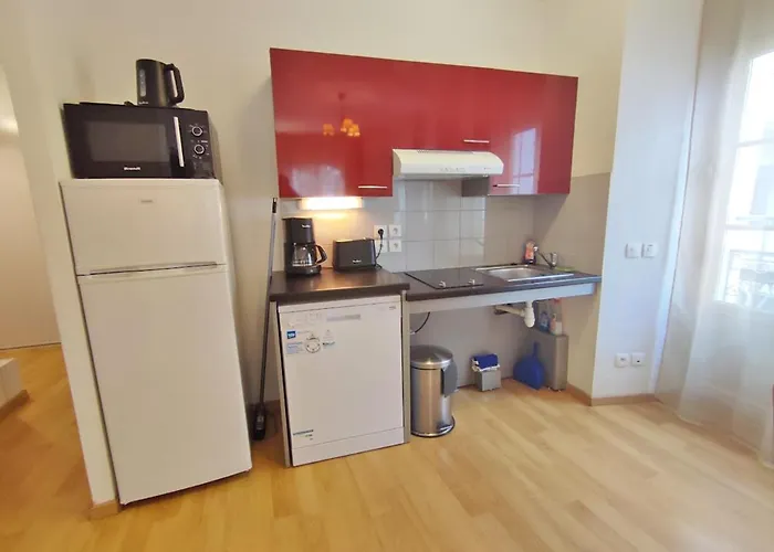 Zenitude, T3, Centre Luchon, Wifi, Casier A Skis, Ascenseur, 6 Personnes